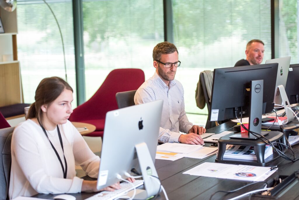 tarif horaire d'une secrétaire libérale, d'un office-manager freelance ou d'un rédacteur indépendant e PV de réunions