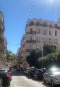 rue d'Antrechaus à Toulon dans le Var prise à côté du siège social d'Optim Office